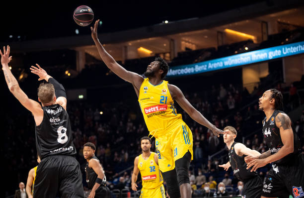 尤其是在主 尤其是在主