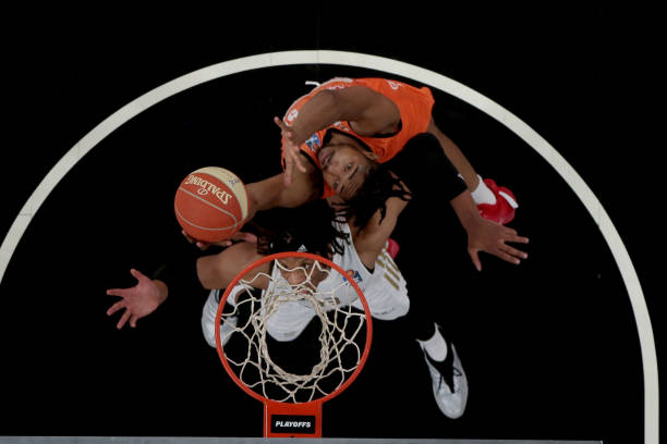 局中表现突 局中表现突