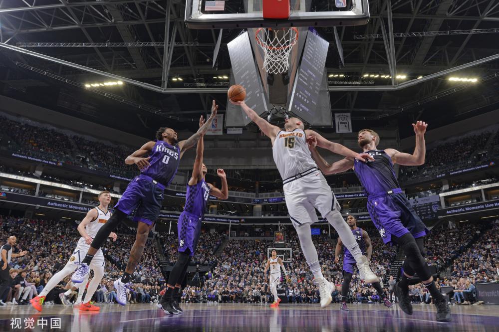 多角度进行 多角度进行